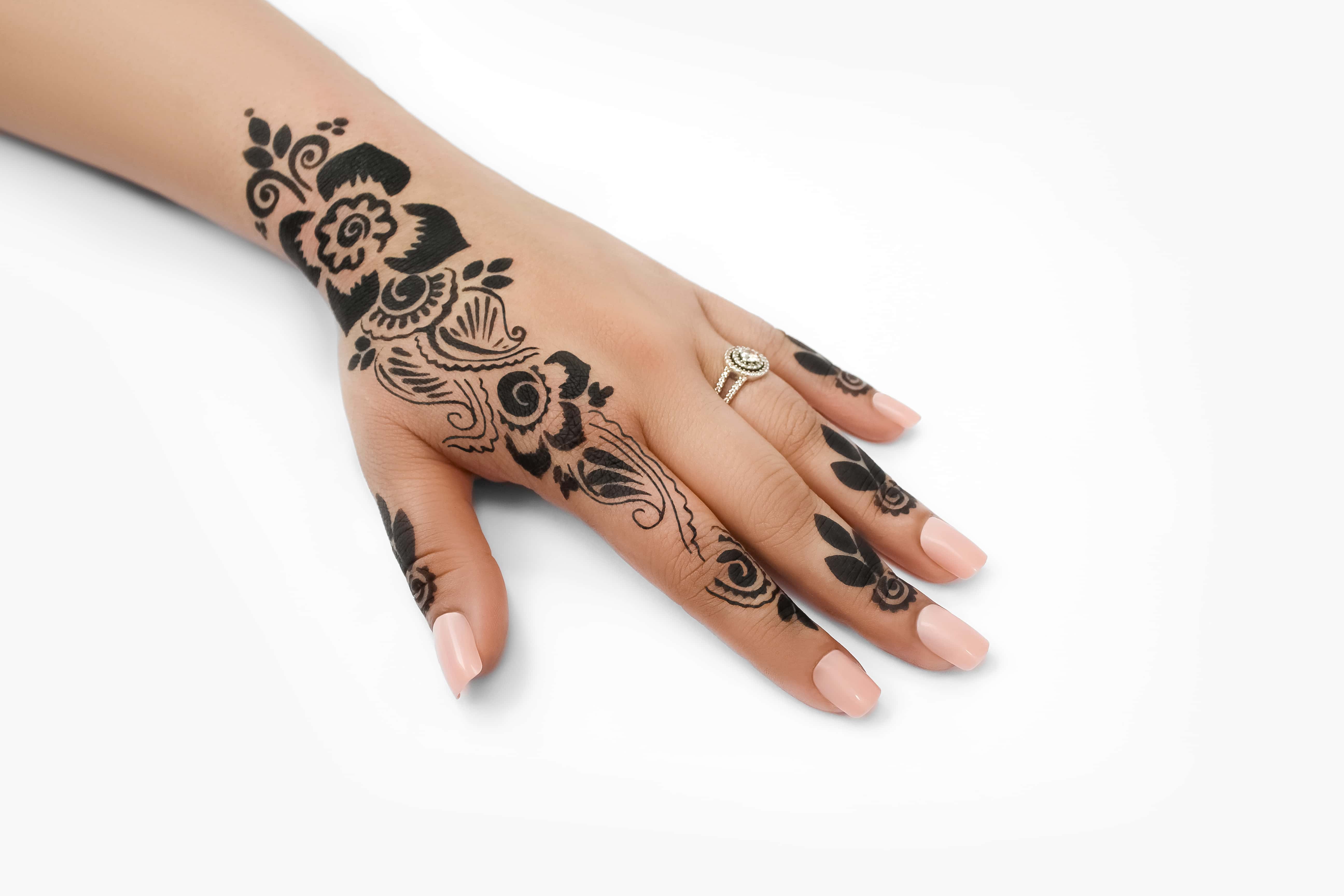 Henna Tattoos & Event Recap - By Sidney Eileen